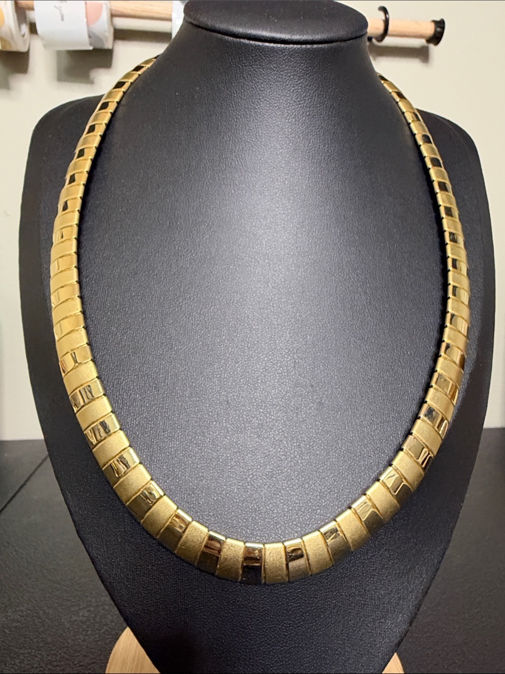 Gold-Tone Women’s Tubogas Necklace - Elegant Link Design Statement Classy
